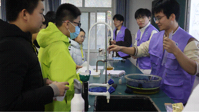 2025-11-25 11:44:02.053000